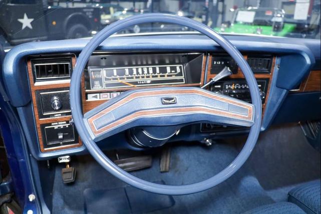Photo of 1977 Blue Ford LTD