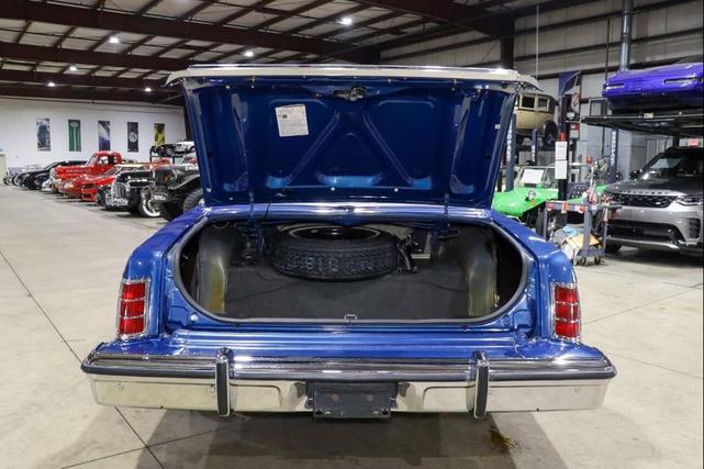 Photo of 1977 Blue Ford LTD