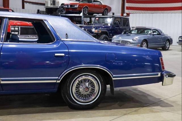 Photo of 1977 Blue Ford LTD