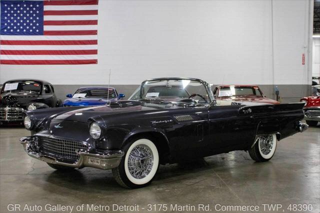 1957 Ford Thunderbird