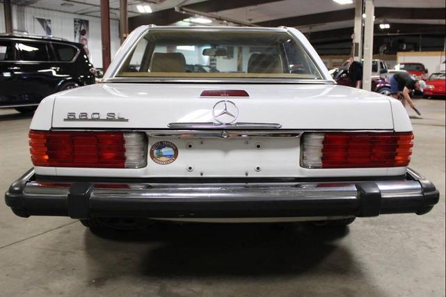 Photo of 1989 White Mercedes-Benz S-Class