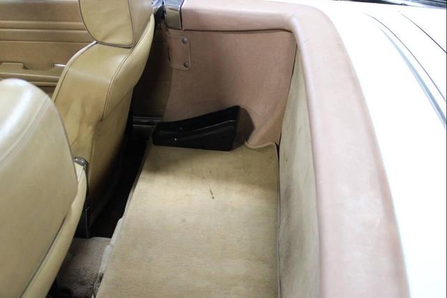 Photo of 1989 White Mercedes-Benz S-Class