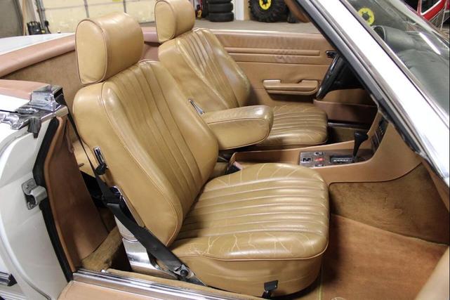 Photo of 1989 White Mercedes-Benz S-Class