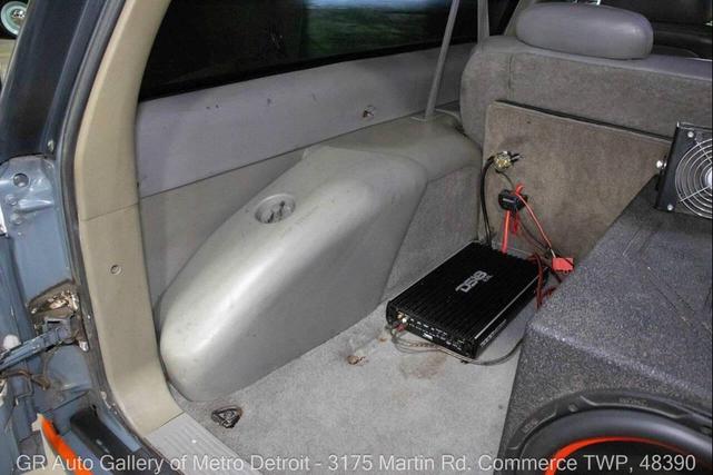 Photo of 1996 Gray Chevrolet Tahoe