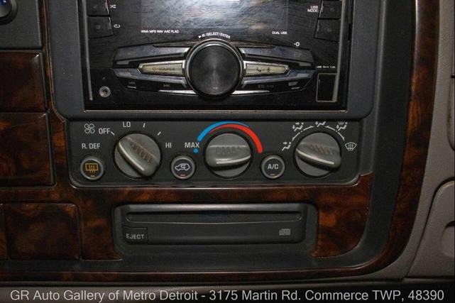 Photo of 1996 Gray Chevrolet Tahoe
