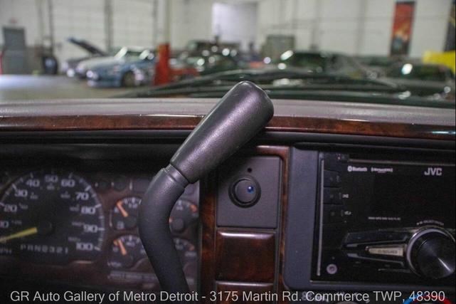 Photo of 1996 Gray Chevrolet Tahoe