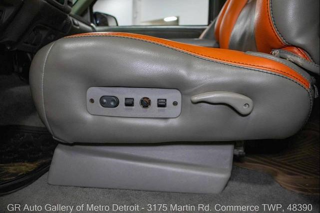 Photo of 1996 Gray Chevrolet Tahoe