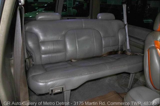 Photo of 1996 Gray Chevrolet Tahoe