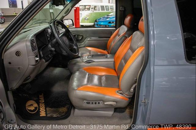 Photo of 1996 Gray Chevrolet Tahoe