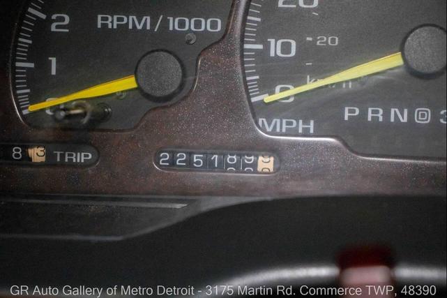 Photo of 1996 Gray Chevrolet Tahoe