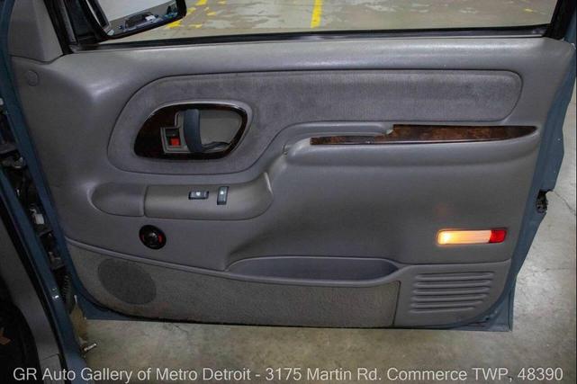 Photo of 1996 Gray Chevrolet Tahoe