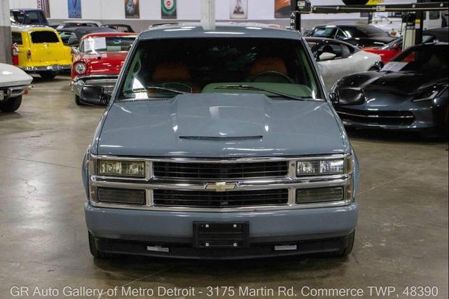 Photo of 1996 Gray Chevrolet Tahoe