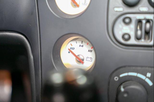 Photo of 2004 Silver Dodge Viper