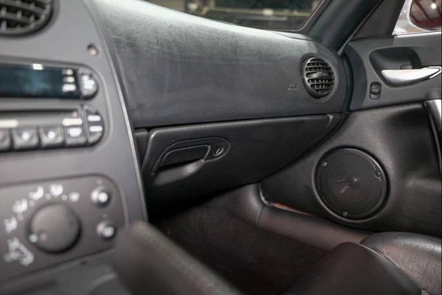 Photo of 2004 Silver Dodge Viper