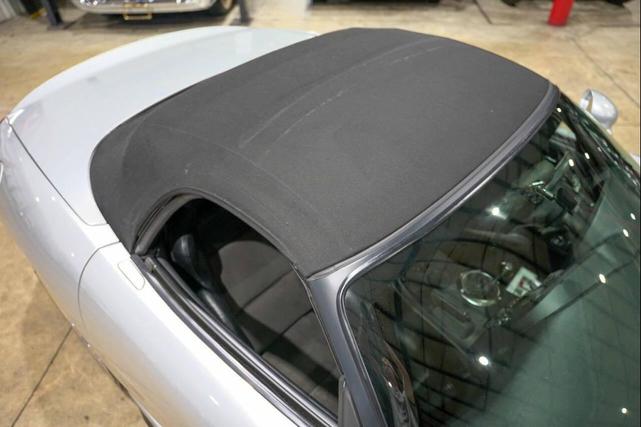 Photo of 2004 Silver Dodge Viper