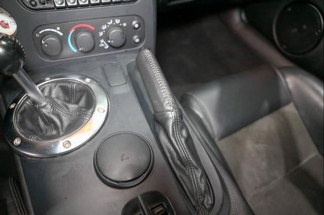 Photo of 2004 Silver Dodge Viper