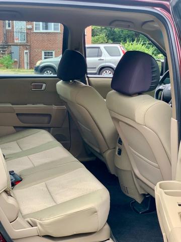 Photo of 2013 Burgundy Honda Pilot