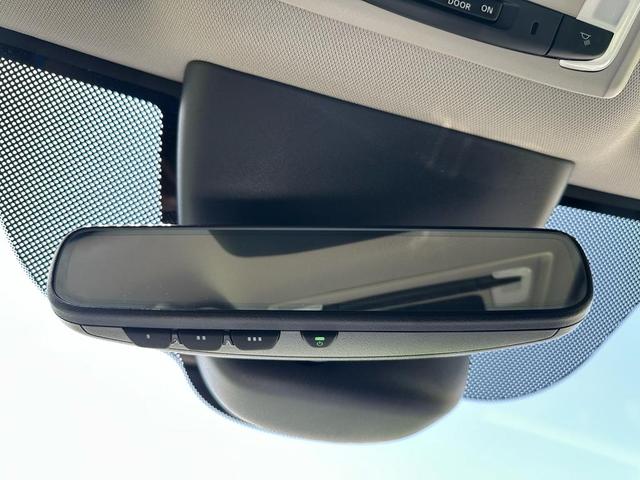 Photo of 2023 Lunar Silver Metallic Honda Pilot