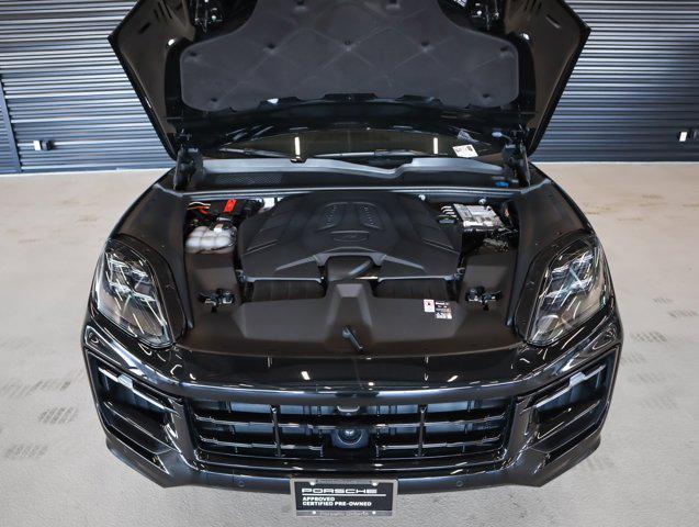 Photo of 2025 Chromite Black Porsche Cayenne