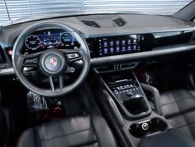 Photo of 2025 Chromite Black Porsche Cayenne