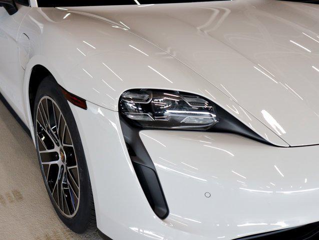 Photo of 2021 Chalk Porsche Taycan
