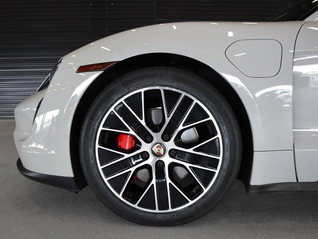 Photo of 2021 Chalk Porsche Taycan