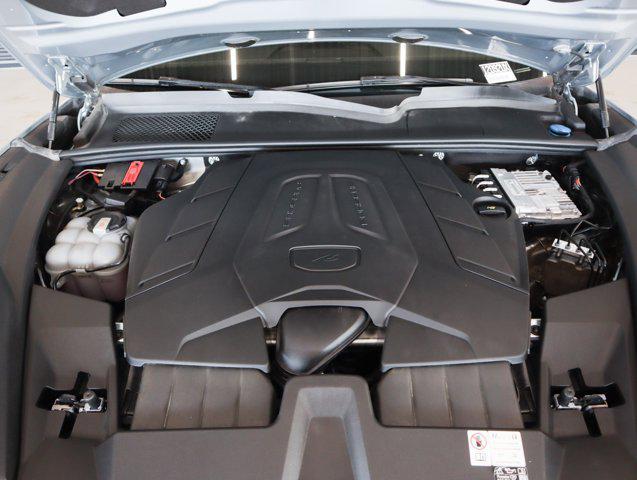 Photo of 2024 Dolomite Sil Porsche Cayenne