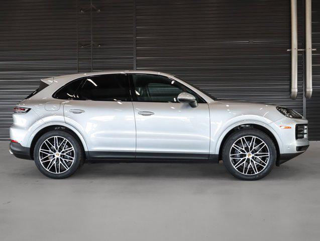 Photo of 2024 Dolomite Sil Porsche Cayenne