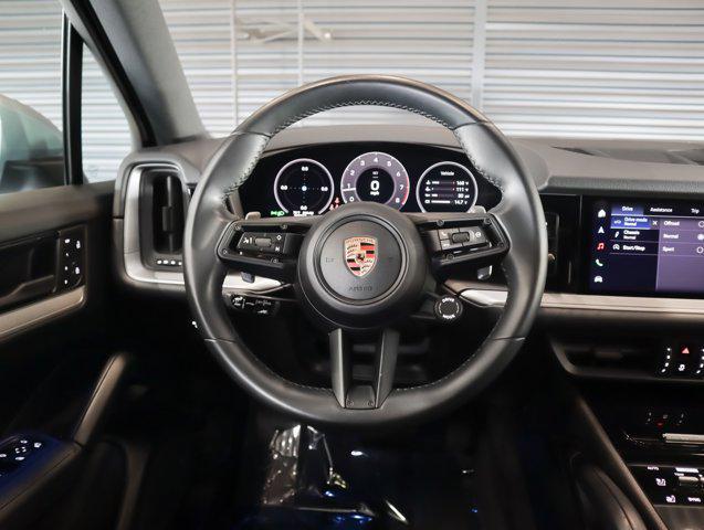 Photo of 2024 Dolomite Sil Porsche Cayenne