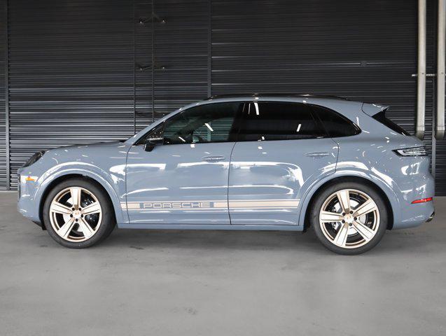 Photo of 2025 Arctic Grey Porsche Cayenne