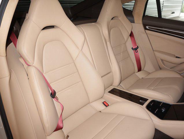 Photo of 2023 Carrara Wht Porsche Panamera