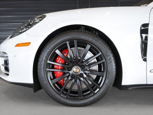 Photo of 2023 Carrara Wht Porsche Panamera