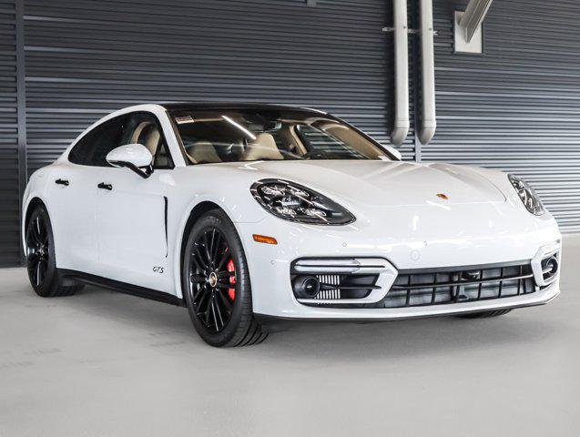 Photo of 2023 Carrara Wht Porsche Panamera