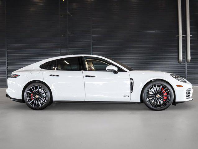 Photo of 2023 Carrara Wht Porsche Panamera