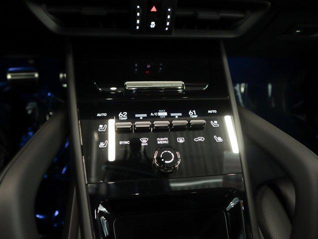 Photo of 2025 Quartzite Gry Porsche Cayenne