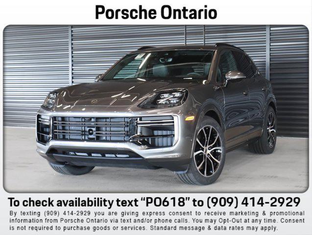 Photo of 2025 Quartzite Gry Porsche Cayenne