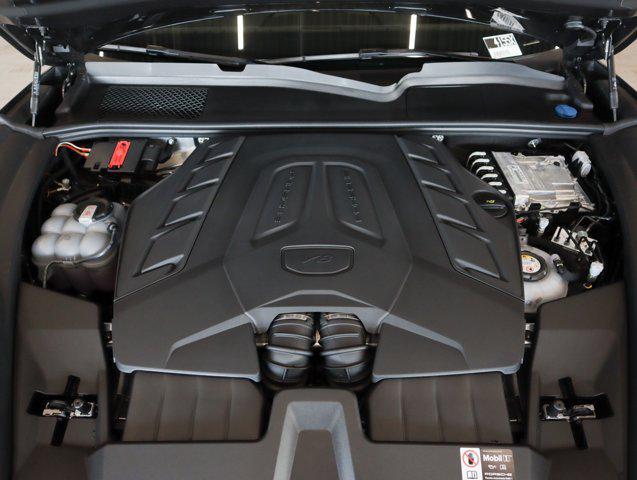Photo of 2025 Quartzite Gry Porsche Cayenne