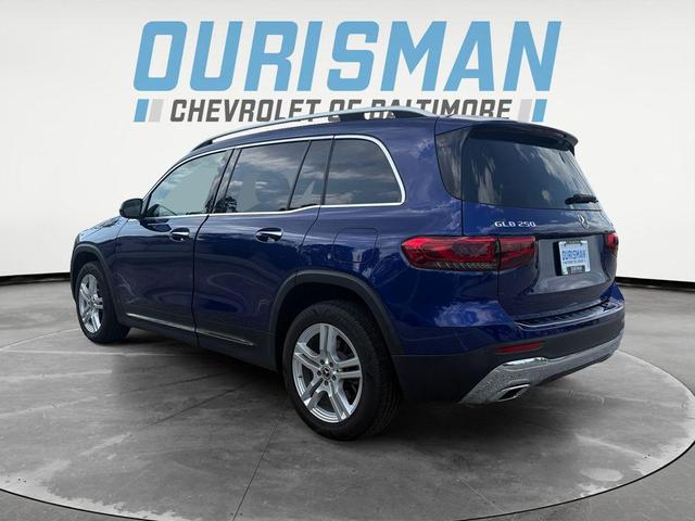 Photo of 2020 Galaxy Blue Metallic Mercedes-Benz GLB 250
