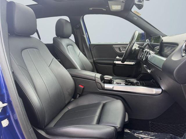 Photo of 2020 Galaxy Blue Metallic Mercedes-Benz GLB 250