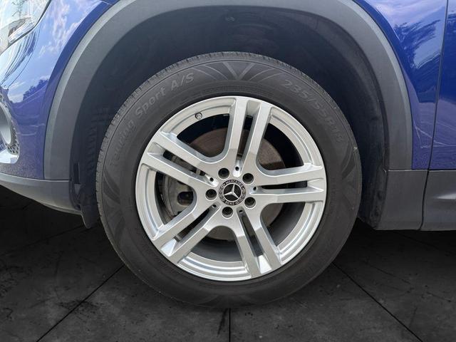 Photo of 2020 Galaxy Blue Metallic Mercedes-Benz GLB 250