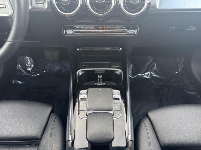 Photo of 2020 Galaxy Blue Metallic Mercedes-Benz GLB 250
