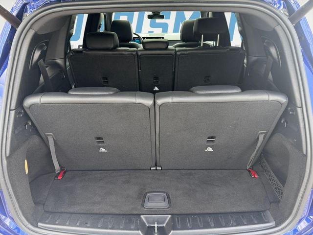 Photo of 2020 Galaxy Blue Metallic Mercedes-Benz GLB 250