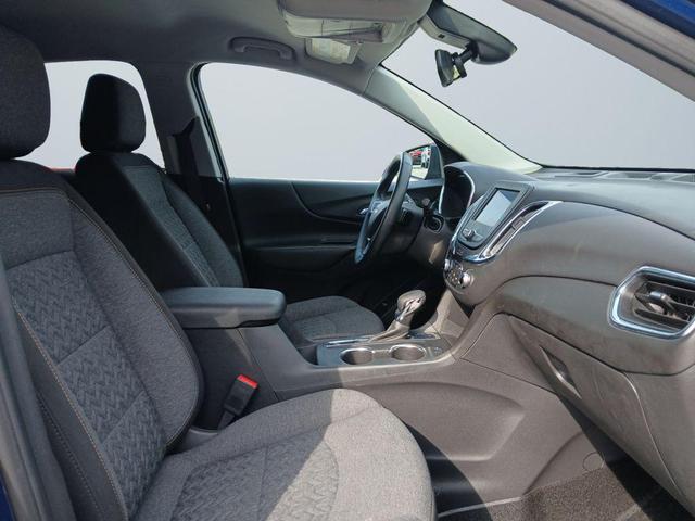 Photo of 2023 Blue Glow Metallic Chevrolet Equinox