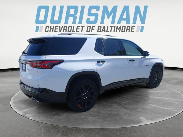 Photo of 2022 Summit White Chevrolet Traverse