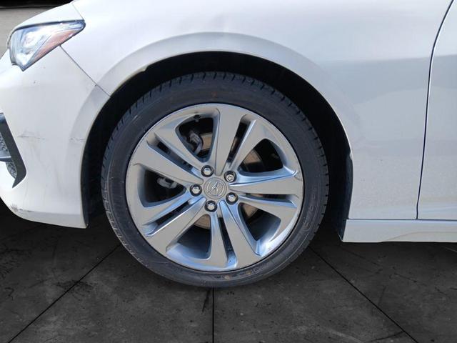 Photo of 2022 sparkle silver met Acura TLX