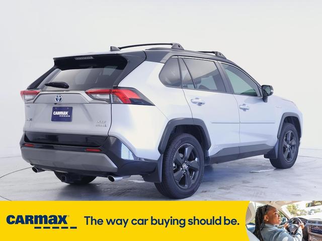 Photo of 2019 Silver Toyota RAV4 Hybrid
