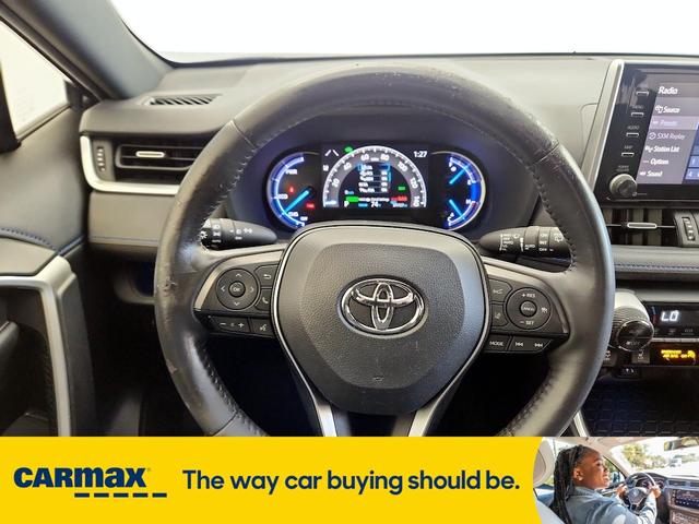 Photo of 2019 Silver Toyota RAV4 Hybrid