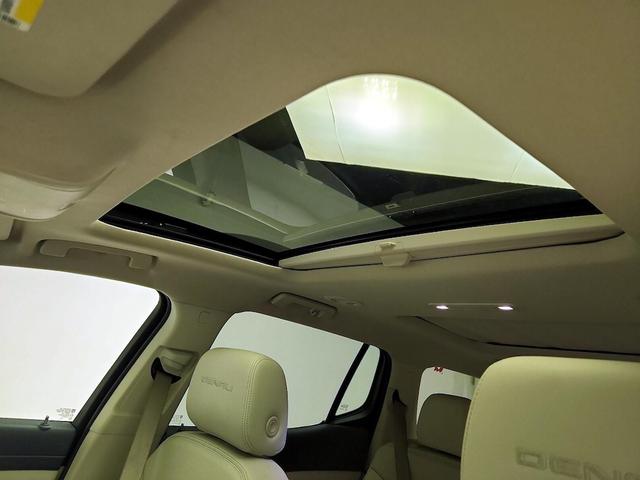 Photo of 2023 White GMC Acadia