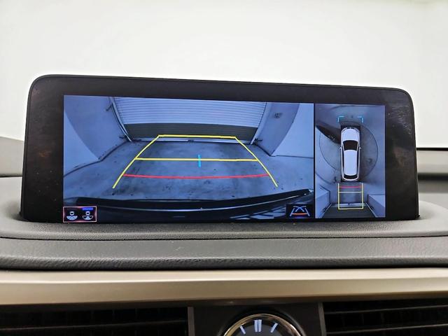 Photo of 2022 Silver Lexus RX 350