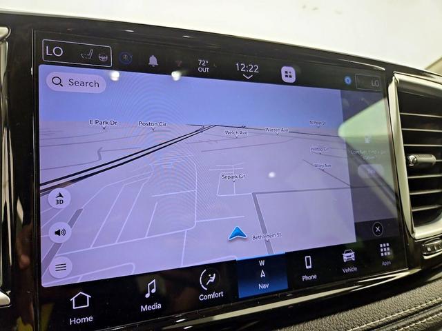 Photo of 2022 White Chrysler Pacifica Hybrid